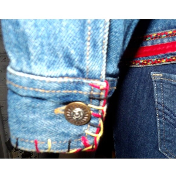 Don't Mess with Texas Denim Jacket Embroidered Jean Coat Embellished Size Medium - Picture 4 of 11